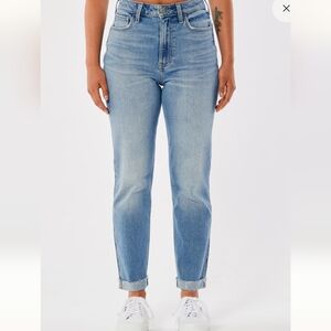 Hollister ultra high rise medium wash mom jeans
